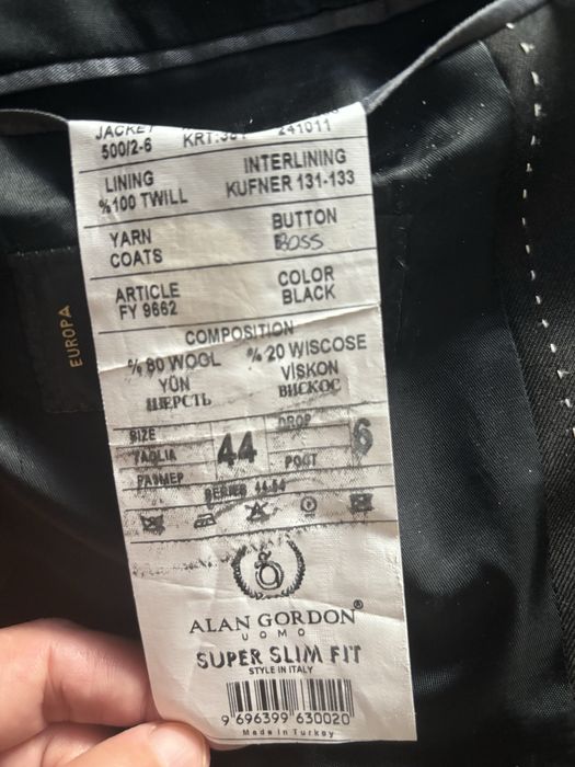 Costum barbati nr 44 super slim fit.