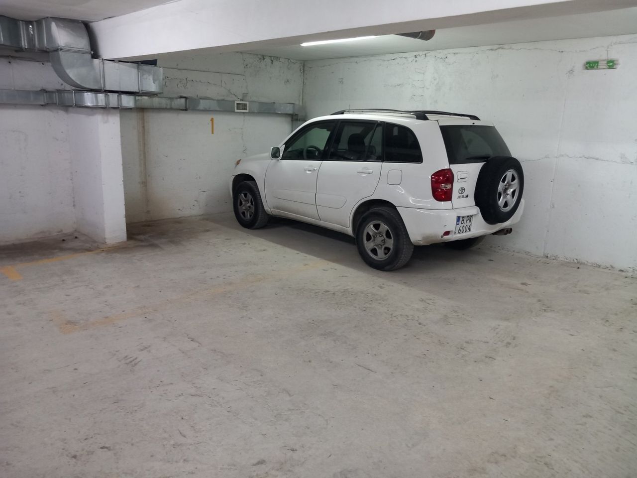 Дава се под наем Гараж / Паркомясто в Варна, Електрон - 17 кв.м за 102 € - Снимка #4
