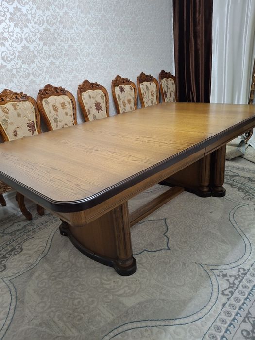 Стол гостиной + стулья