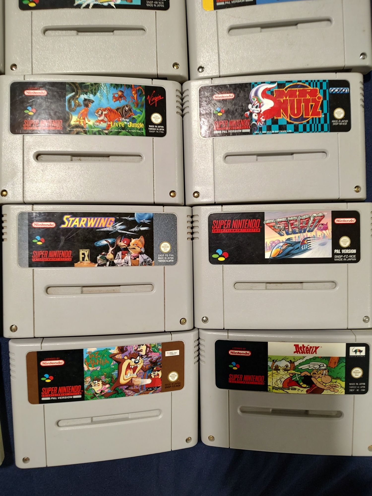 Vând casete super Nintendo snes originale