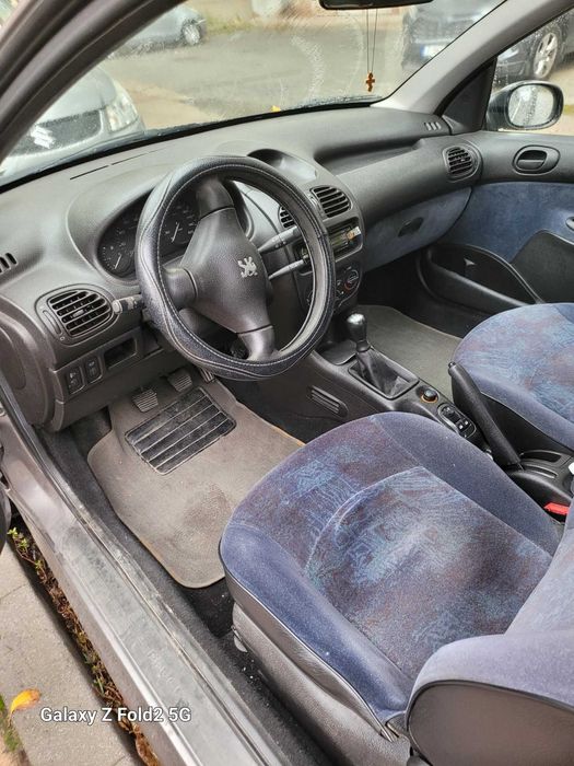 Продавам Peugeot 206, 1.4