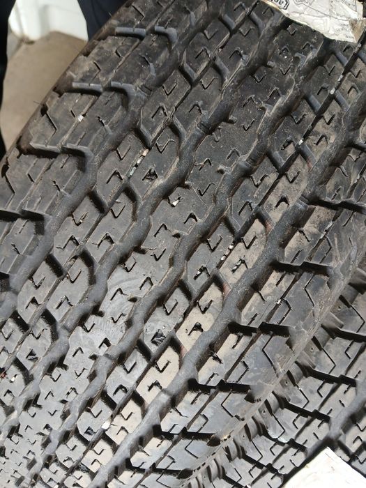 Гуми 255-70-18 пет броя