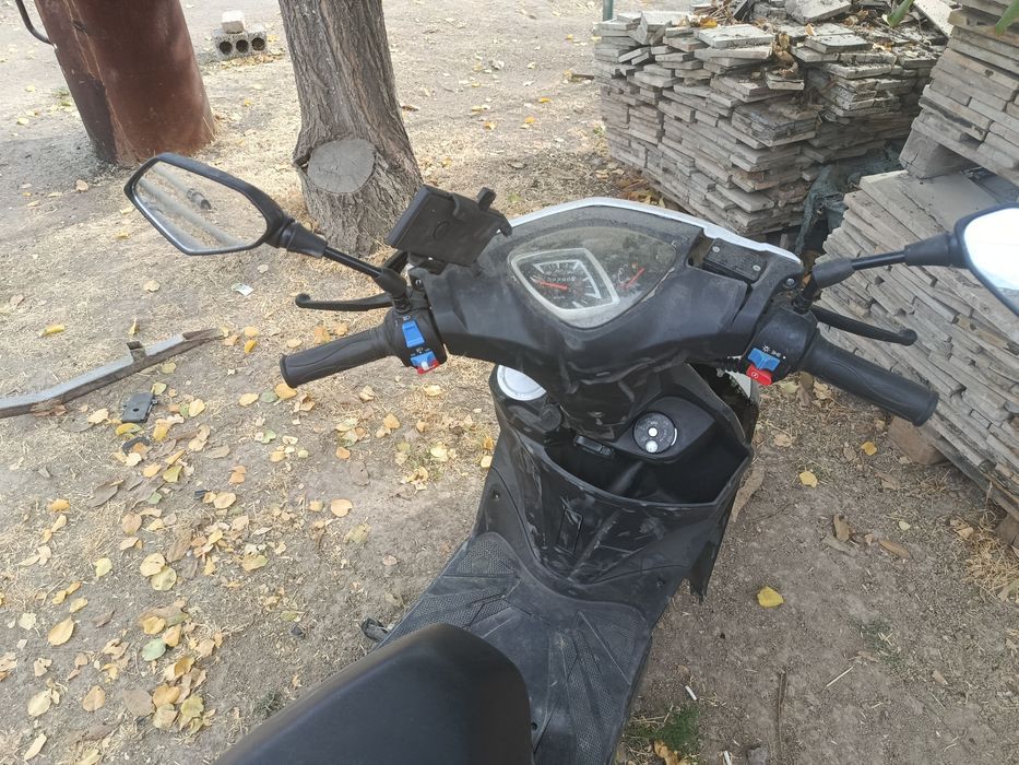 Skuter benzili ozgina ishi bor