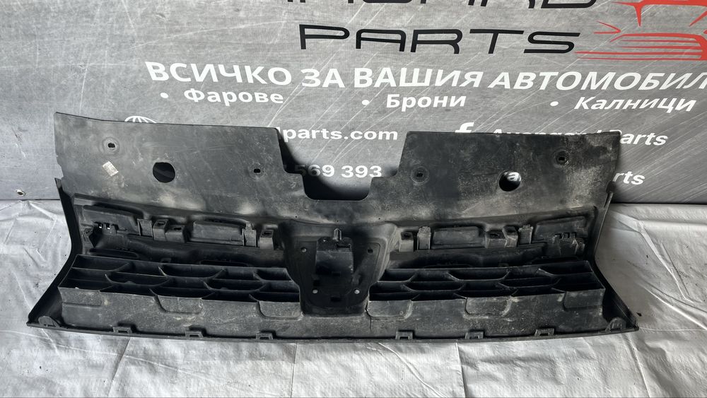 Предна решетка Dacia Duster 2013