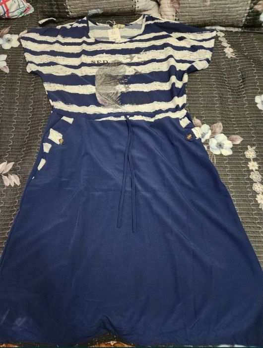 Продам новое платье.Размер 54