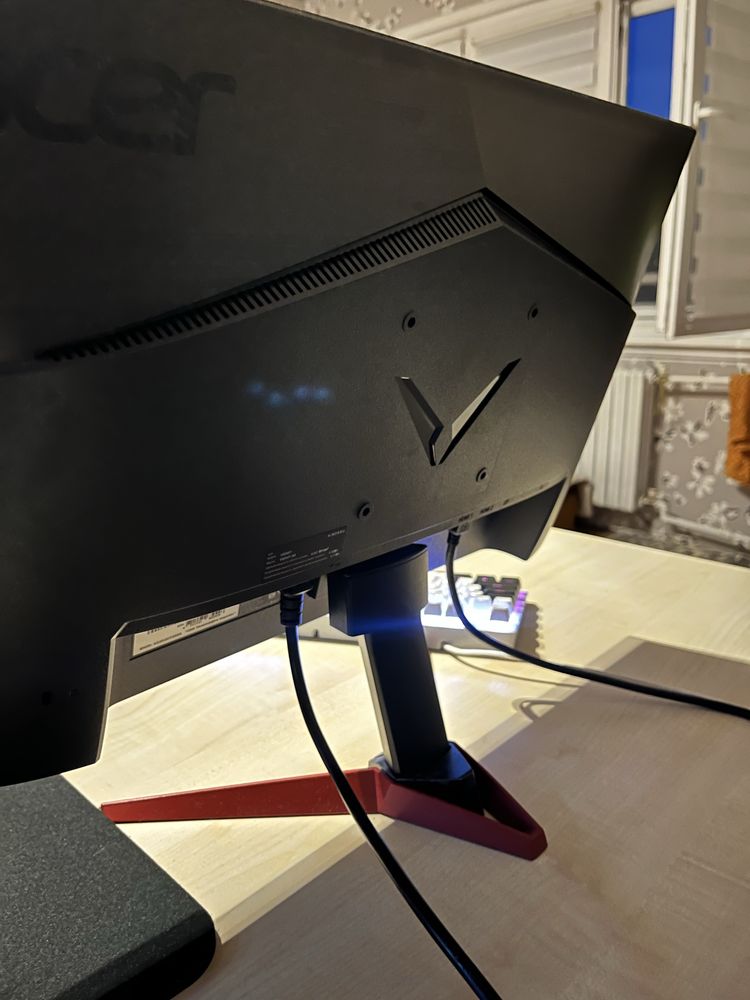 Геймърски Монитор Acer VG240Y 180Hz 1ms