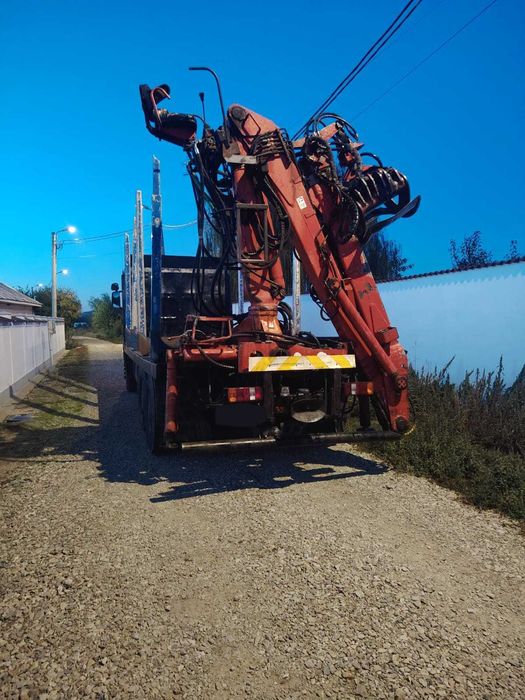 Camion forestier Scania