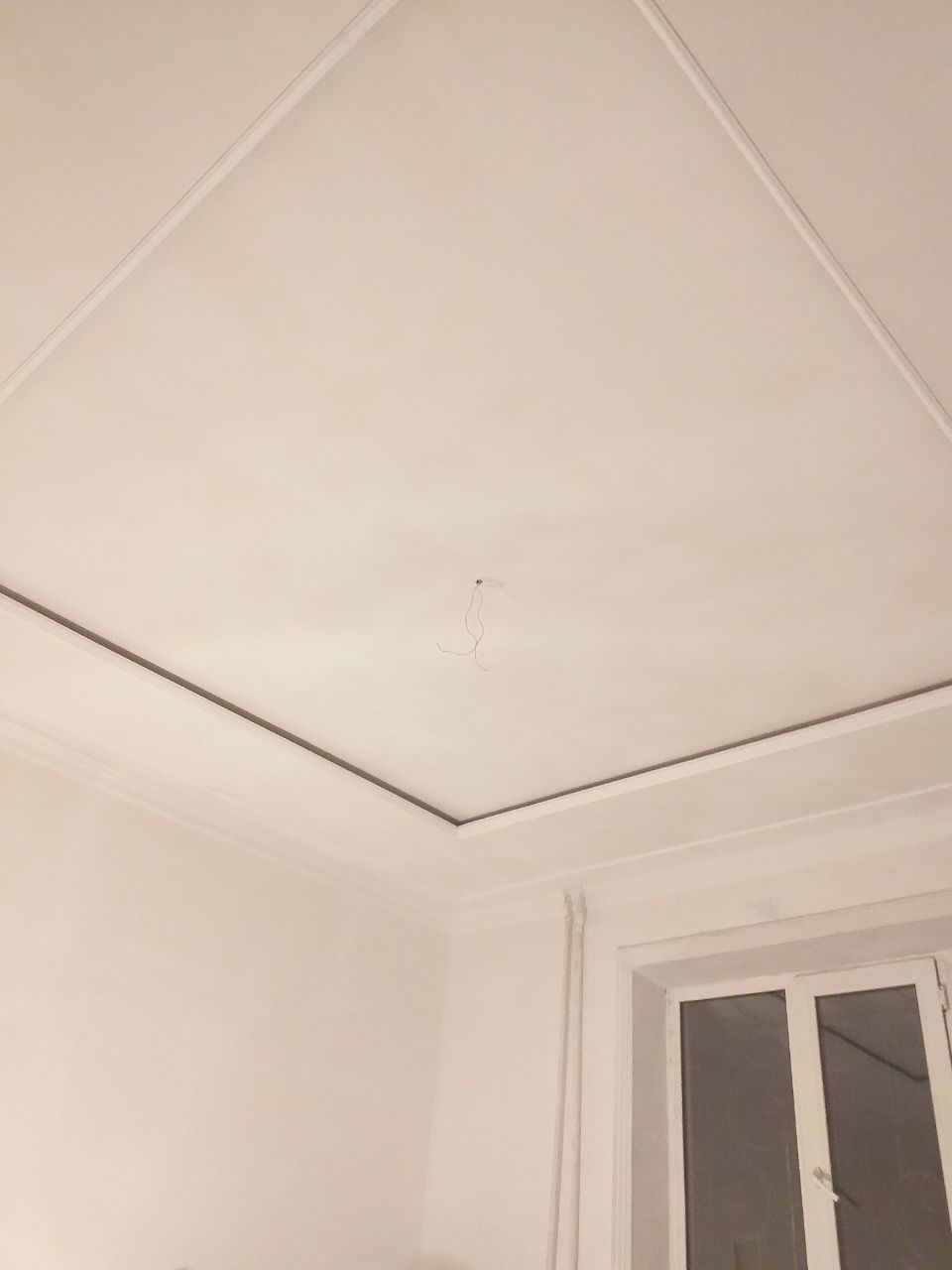 Malyar malyarka kafel oboy tyaga shipaklofka kraska emulsiya stayashka