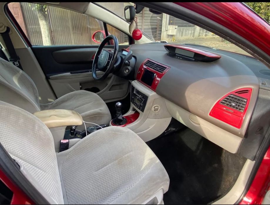 Vând Citroen C4