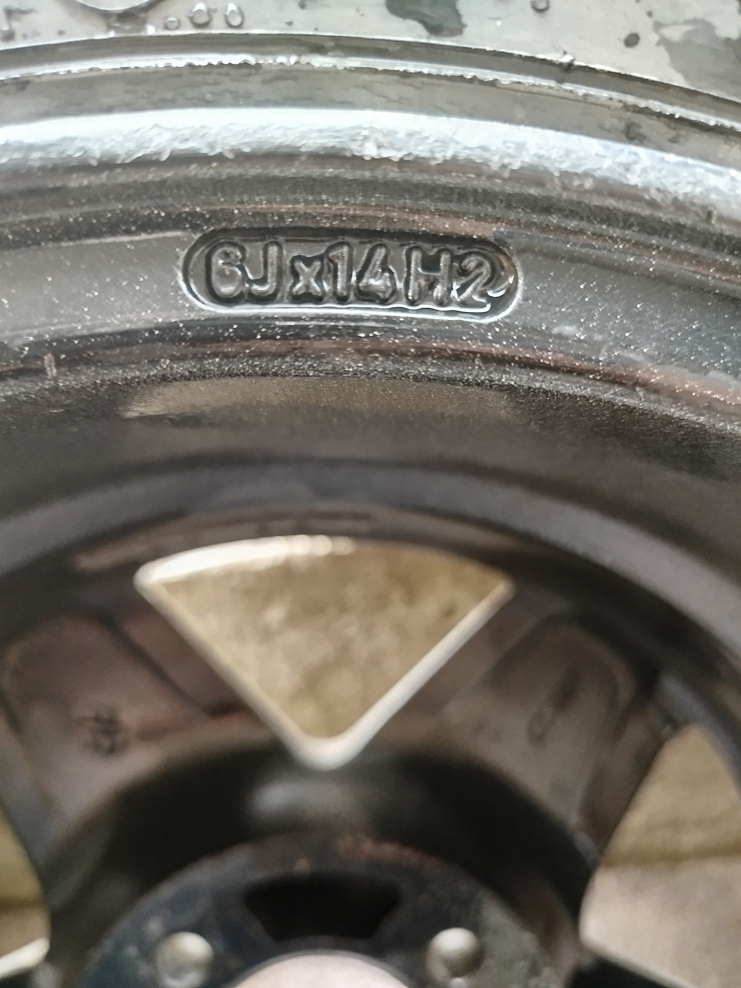 Джанти 14" 4x100 централен отвор 64