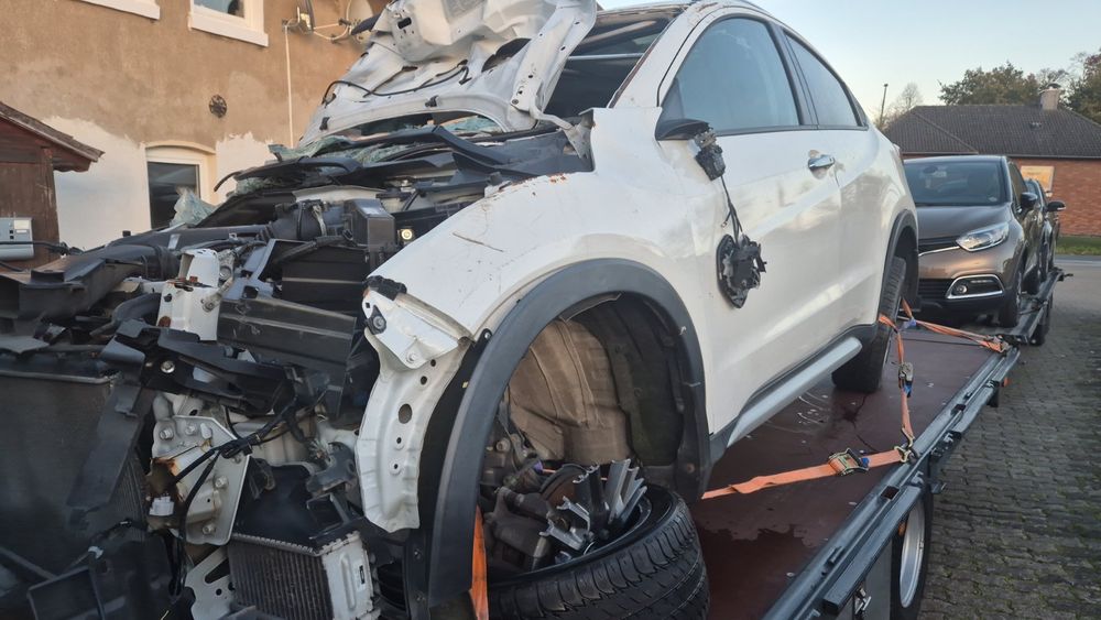 Honda H-RV 2016G 1.6 DIESEL Хонда H RV ДИЗЕЛ 16 120К НА ЧАСТИ