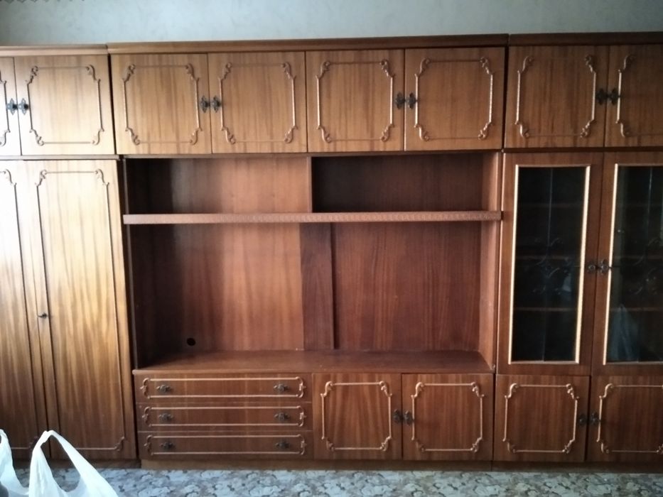 Продам стенку состояние отличное.