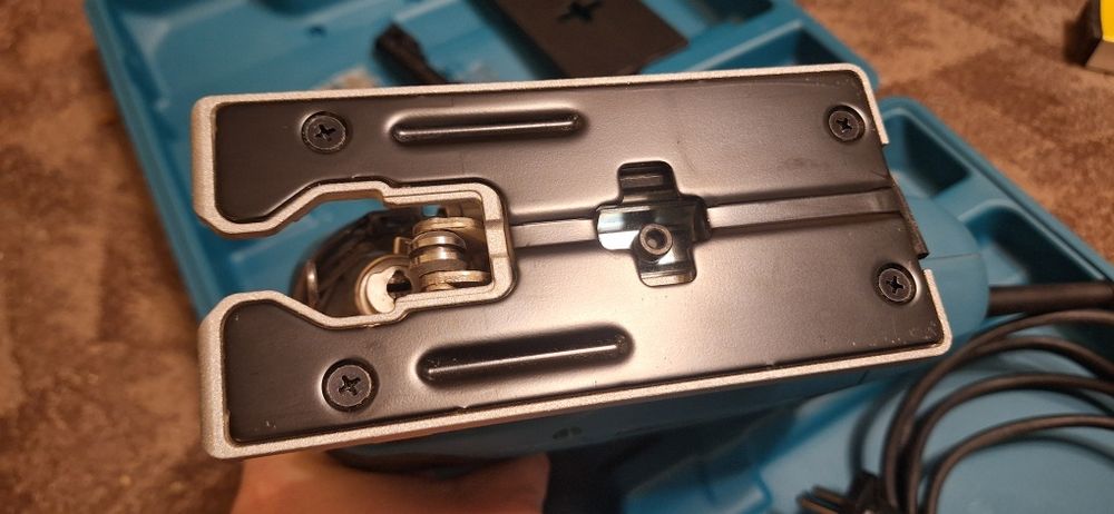 Pendular Makita 4350CT 720W