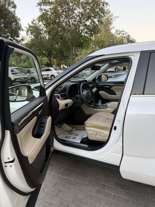 Toyota Highlander Hybrid 2022 Limited edition