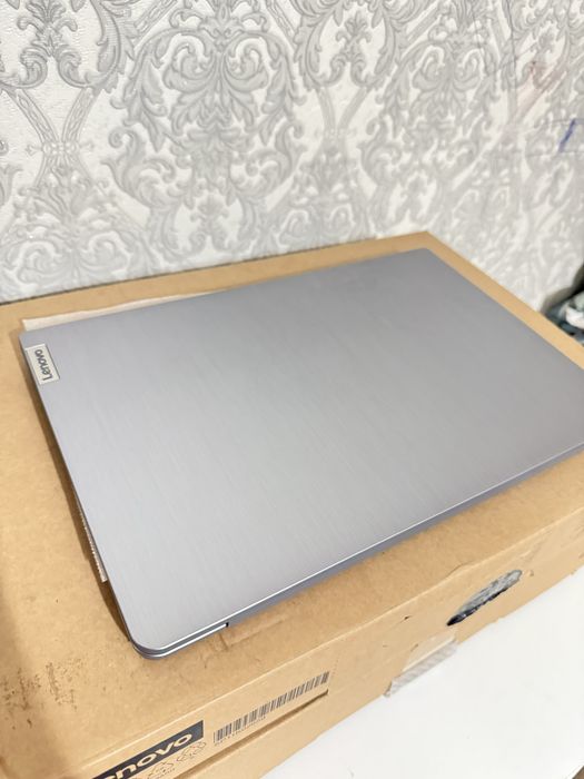 Продам новый ноутбук Lenovo