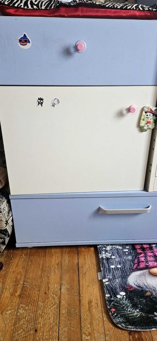 Детско креватче с шкафчета