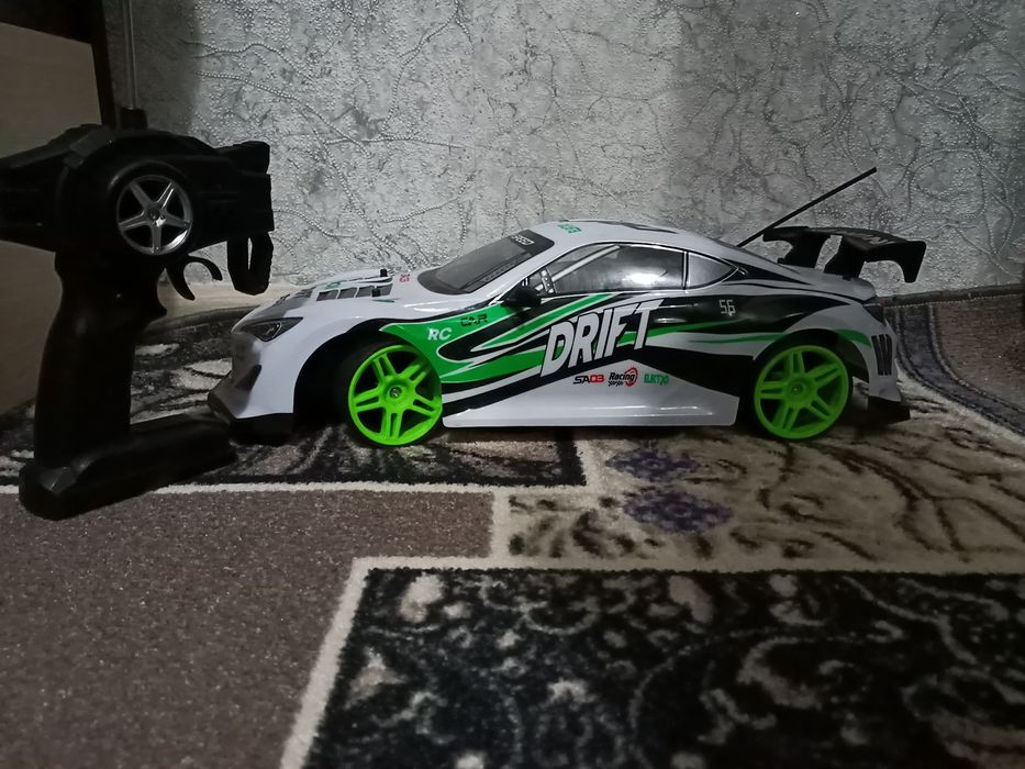 Продам дрифт машинку