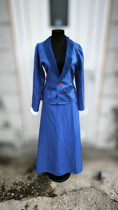 Costum vintage albastru cu voaleta