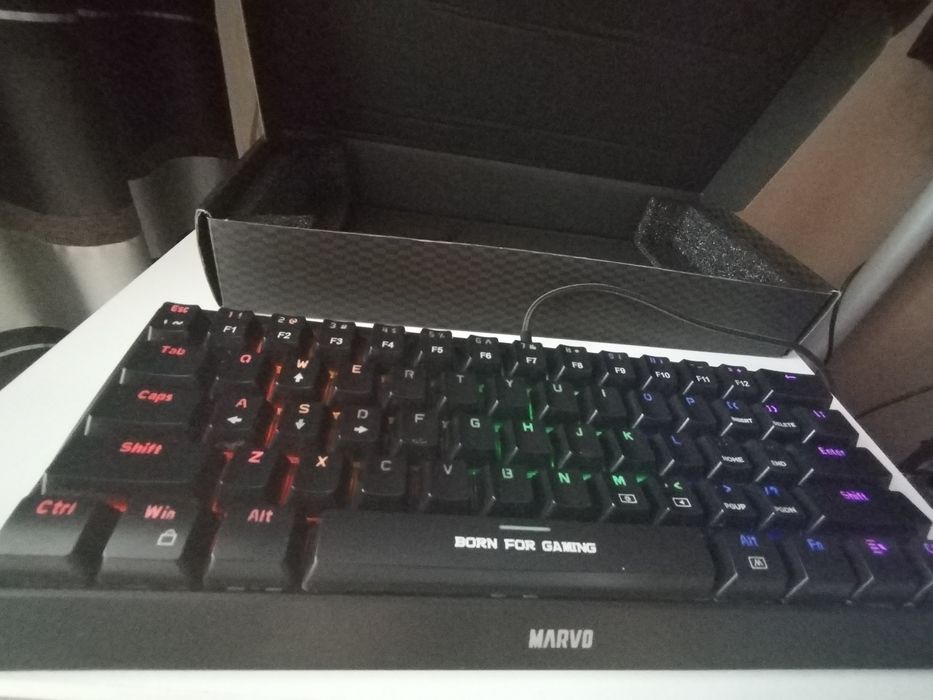 Tastatura Gaming Mecanică 60% Marvo KG962
-waterproof
-no driver
-mult