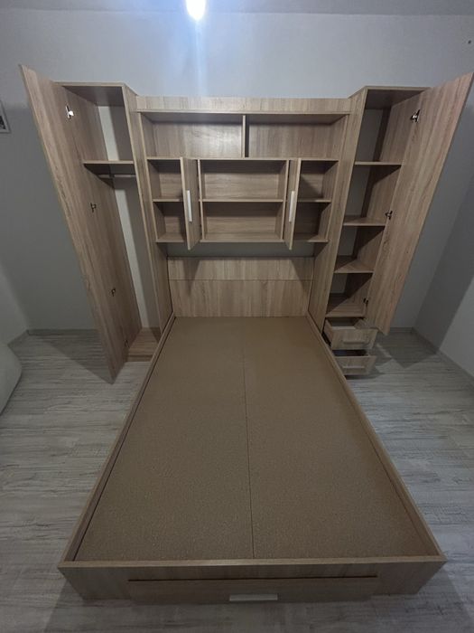 Pat cu dulapuri. Ca nou