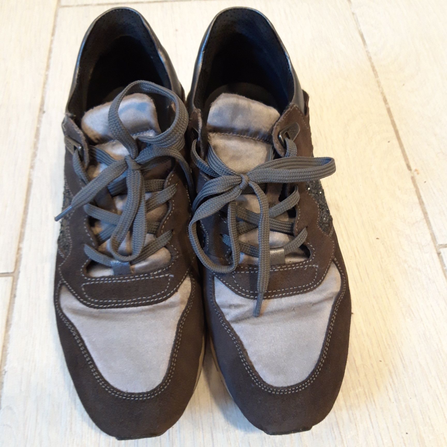 Pantofi/adidasi geox 38