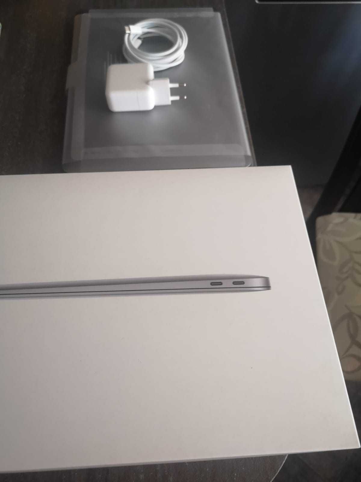 Лаптоп 13 MacBook Air Apple M1 chip