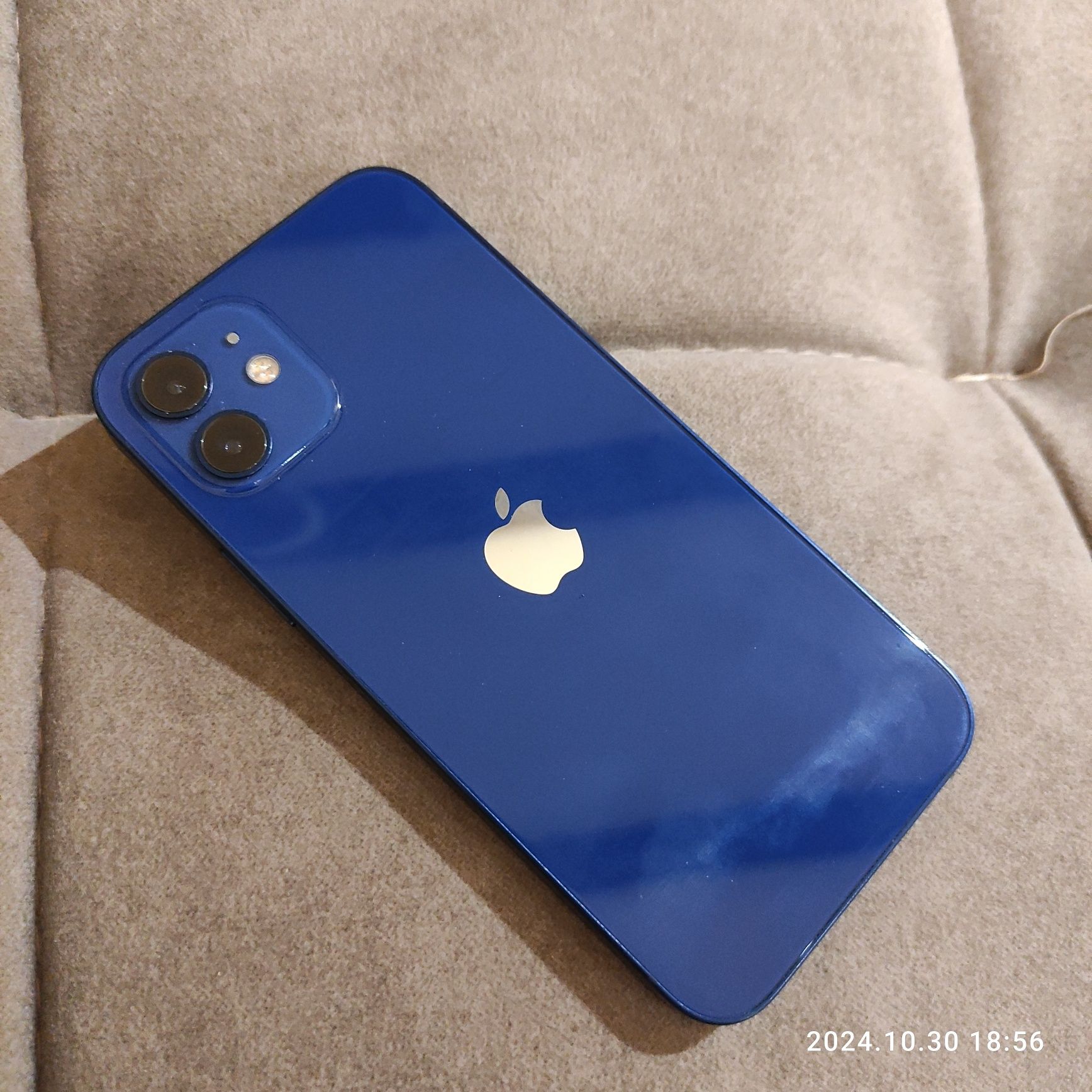 iphone 12, в хорошем состоянии