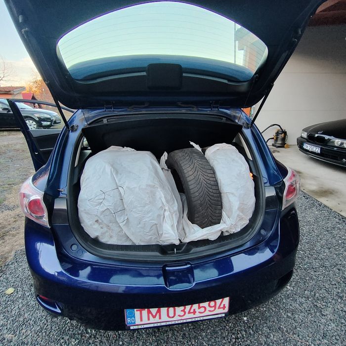 Mazda 3 benzina 1.6 2015 perfecta stare ieftin  GARANȚIE