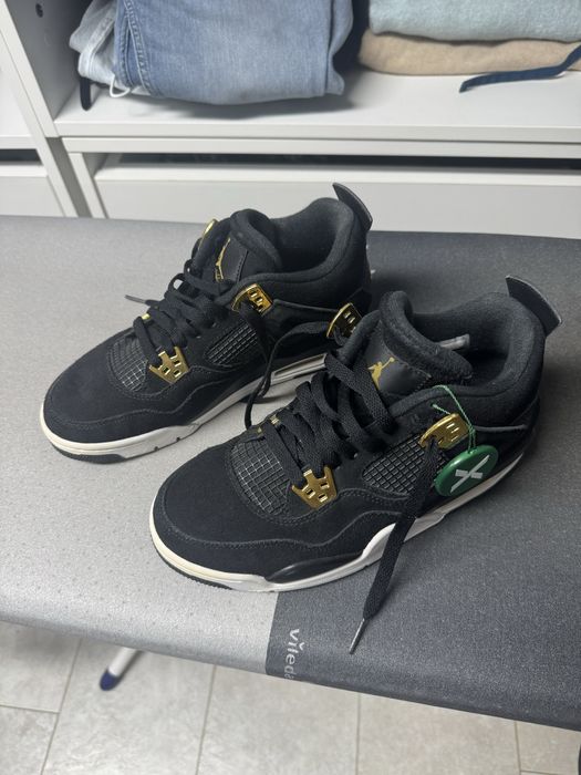 Jordan 4 retro royality