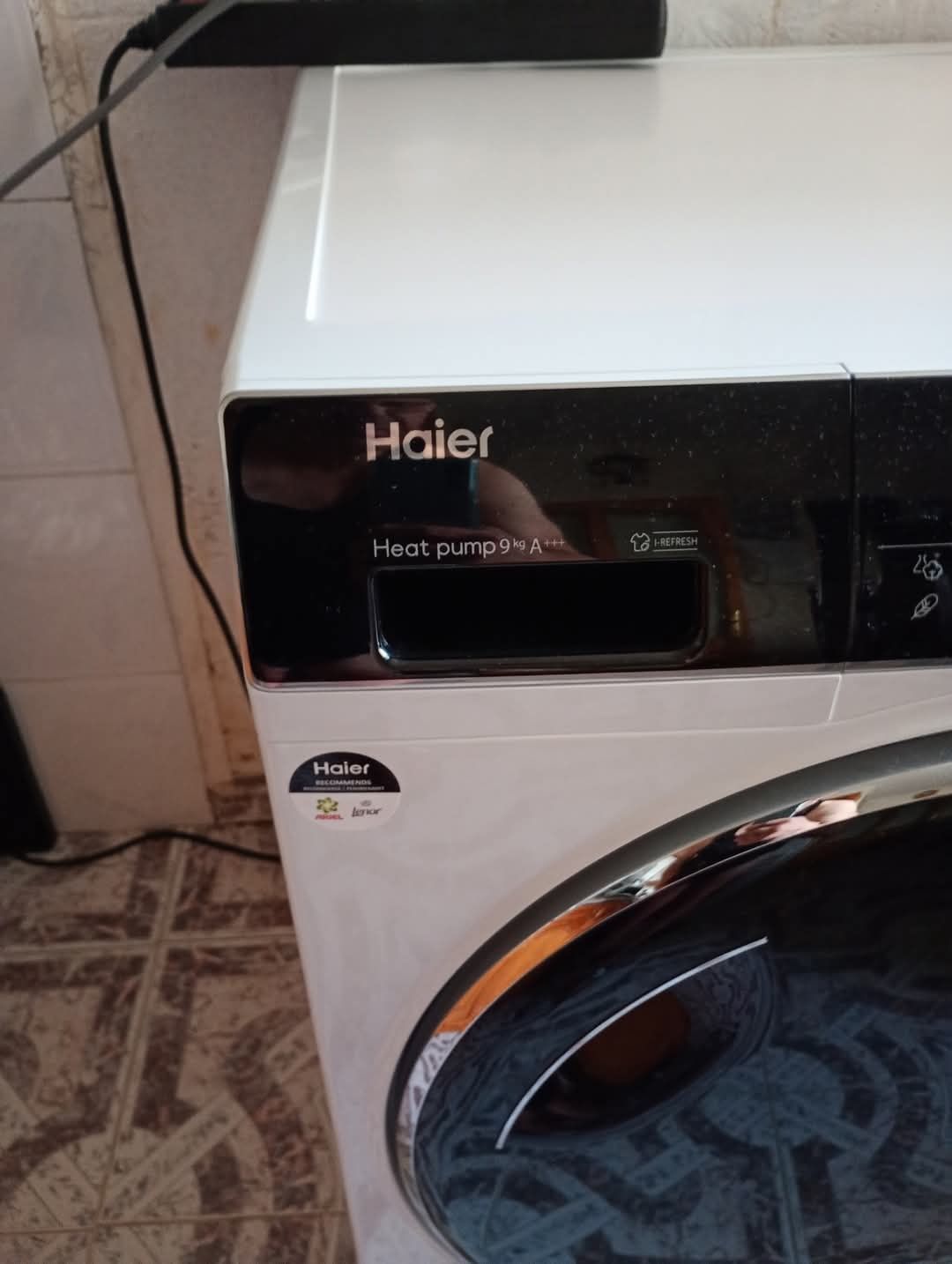 Продавам Haier сушилня