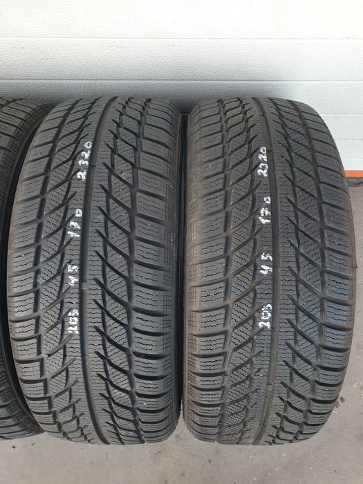 Зимни гуми 4 броя GOODRIDE SW608 205 45 R17 дот 2320