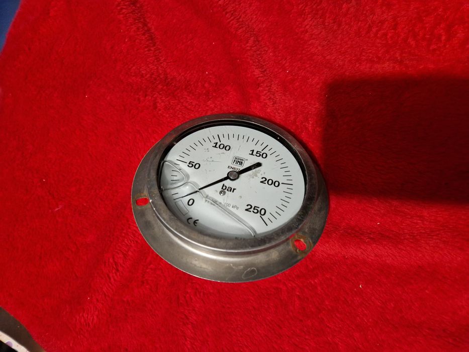 Manometru 250 bari