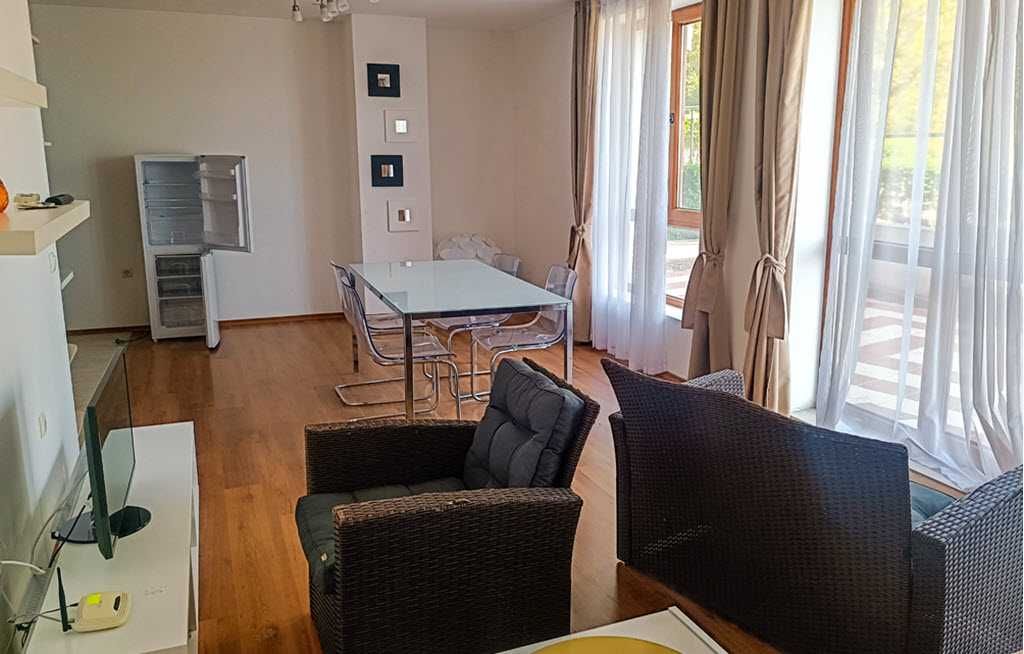 Продава се Двустаен апартамент в Бяла - 113 кв.м за 877 €/кв.м - Снимка #3