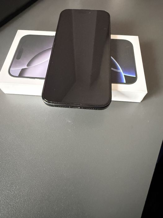 iPhone 16 Pro Max 256gb в гаранция