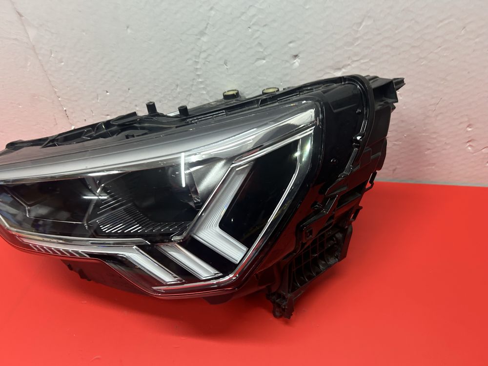 Far faruri Audi Q3 83A full led adaptiv 2020-2023 stanga