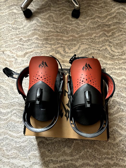 Legaturi Jones Snowboard Orion Safety Red 2024