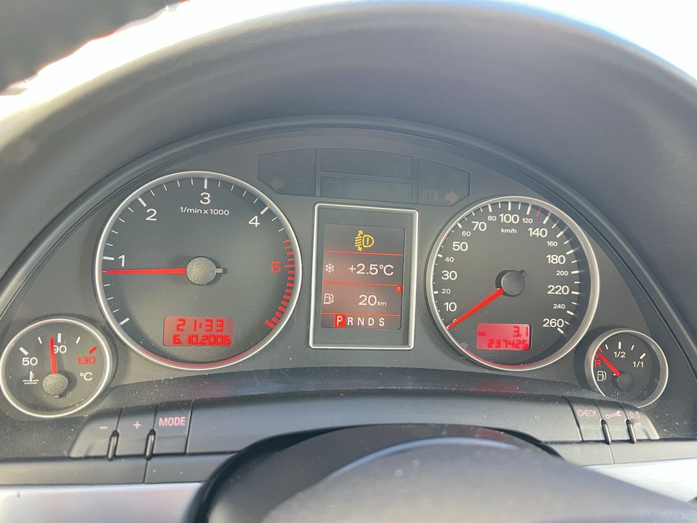 Табло цветен фис ауди а4,б7 - audi a4
