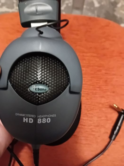 Căsti Studio  cu fir