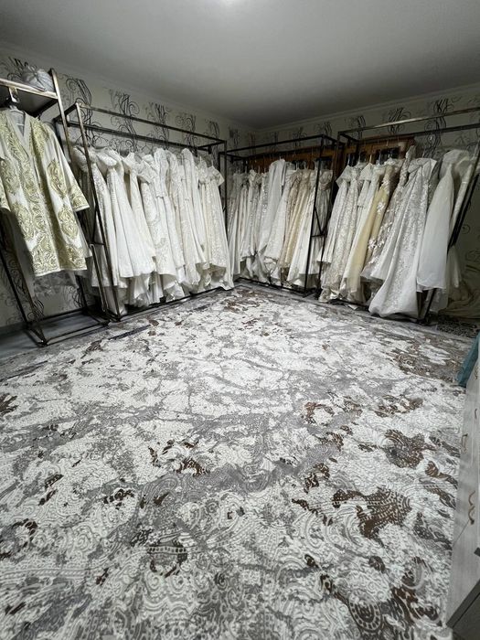 Продается готовый бизнес аренды свадебных, вечерних и детских платьев.