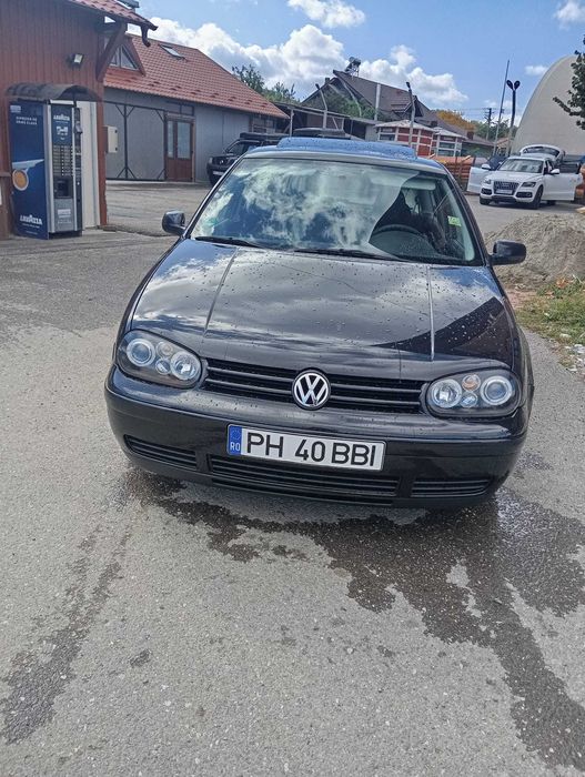 Vând golf 4, în stare funcțională