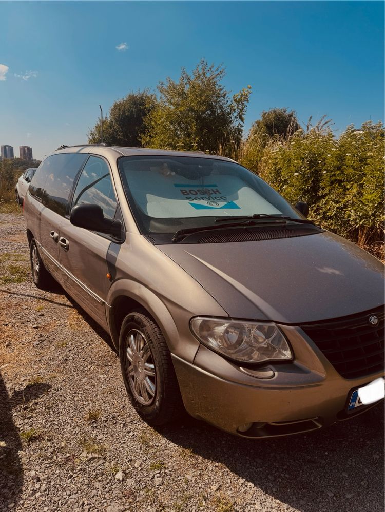 Chrysler Grand Voyager 3,3 4 x 4 V6 174кона