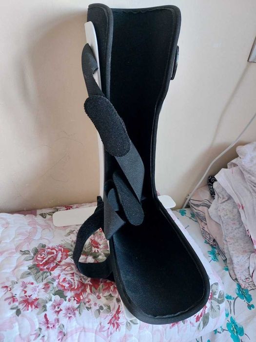 Фиксатор для стопы, почти новый