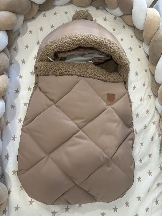 Продам конверт и комбинезон для новорожденного