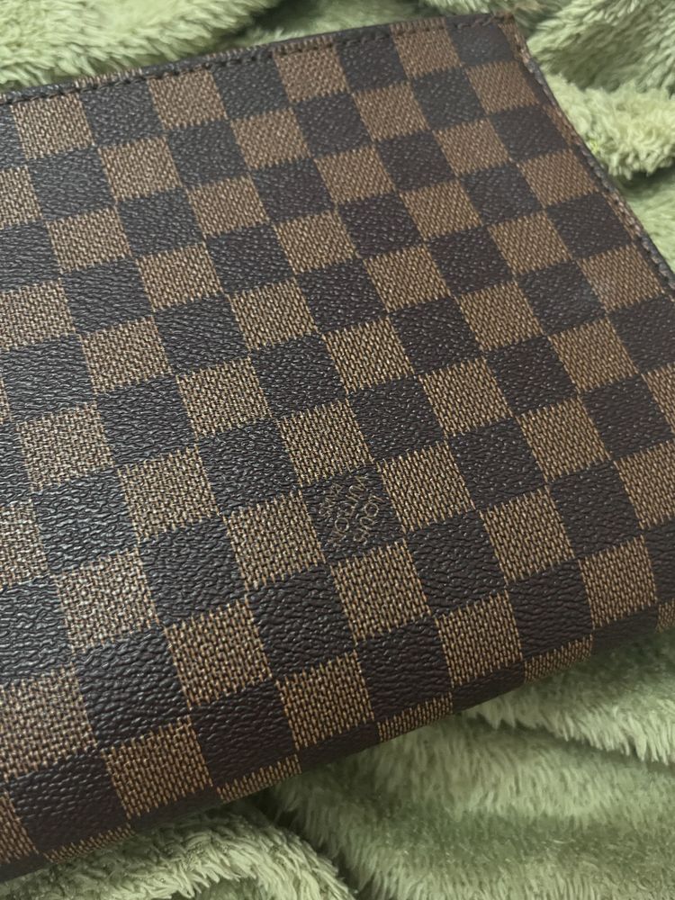 Клъч Louis Vuitton