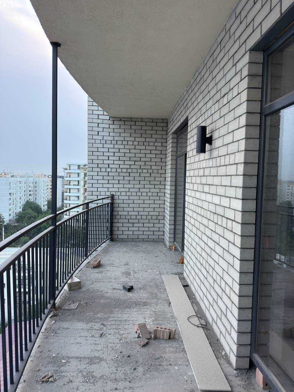 Срочно продается коробка за отличную цену 99 кв2 Район Сергели