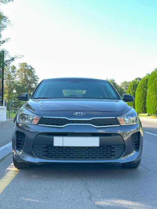 Продается Kia Rio 2018г (51 тыс пробег) Цвет Темно-Серый