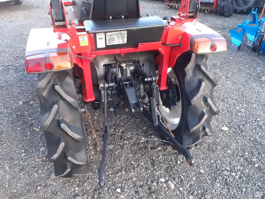 Tractor japonez kubota yanmar 26cp4x4