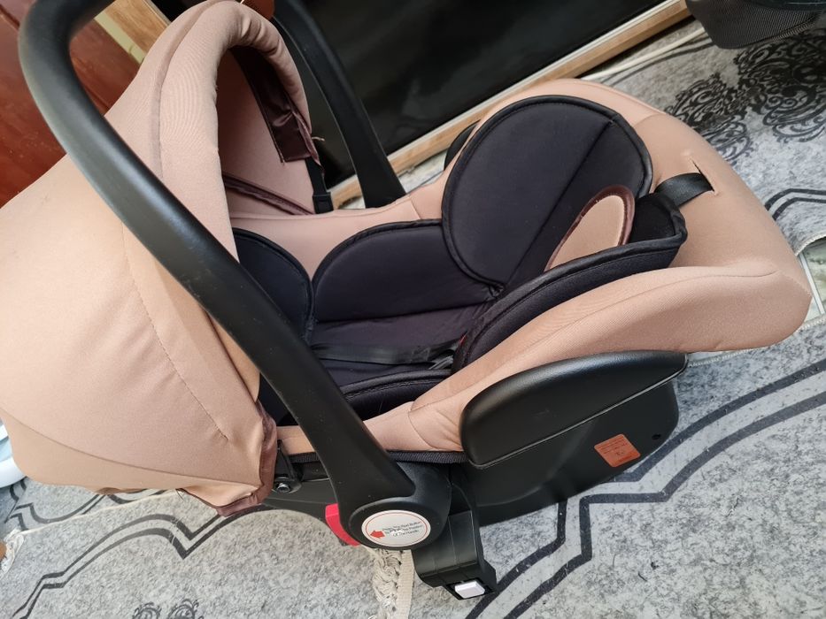 Бебешко столче за кола