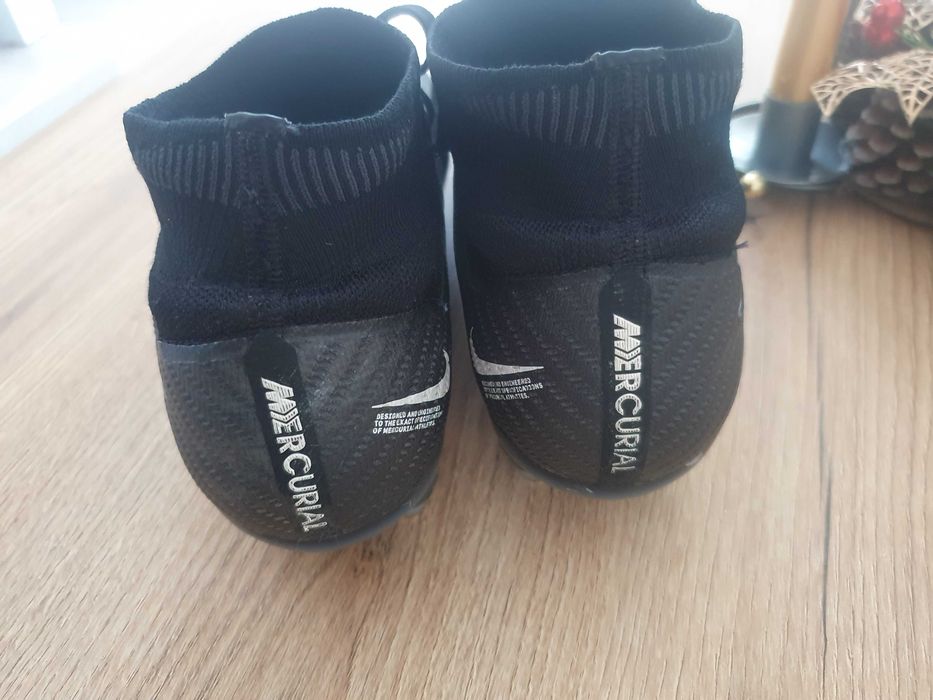 Nike- Оригинални футболни бутонки