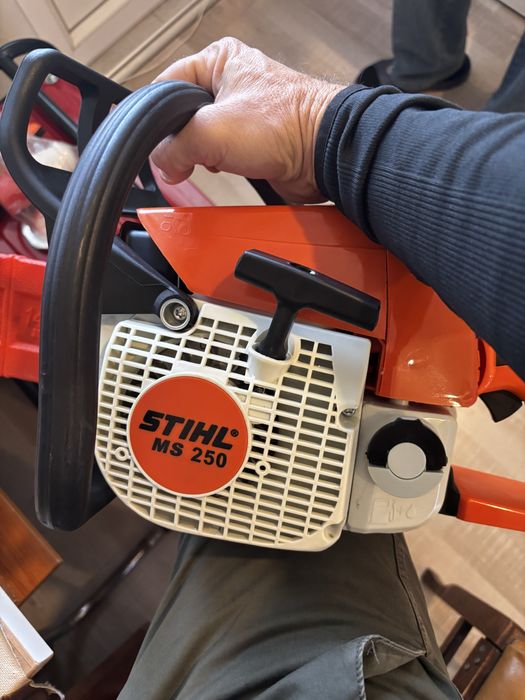 Бинзинов трион STIHL MS250